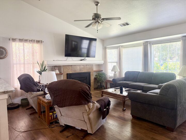 Property Photo:  1535 Hartley Avenue  CA 93223 