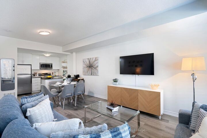 Property Photo:  10 Carnation Avenue 19  ON M8V 0B8 