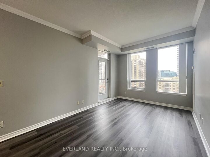 Property Photo: 388 Prince Of Wales Drive 901 ON L5B 0A1