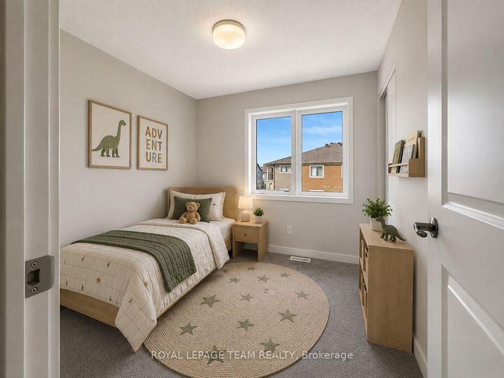Property Photo:  946 Chapman Mills Drive  ON K2J 7P4 