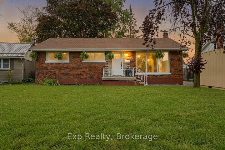 6 Coleman Drive — photo 1