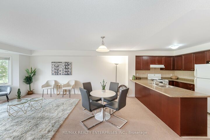 Property Photo: 3375 Thomas Street 3,4 ON L5M 0P7