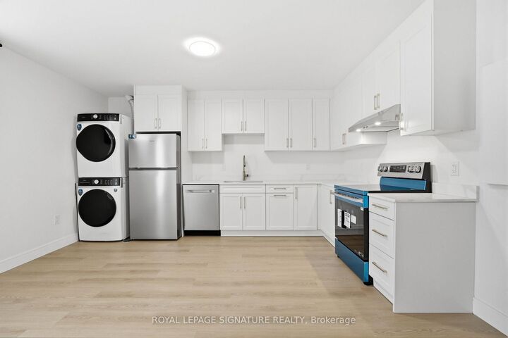 Property Photo: 53 Bishop Avenue 1B ON M2M 1Z4