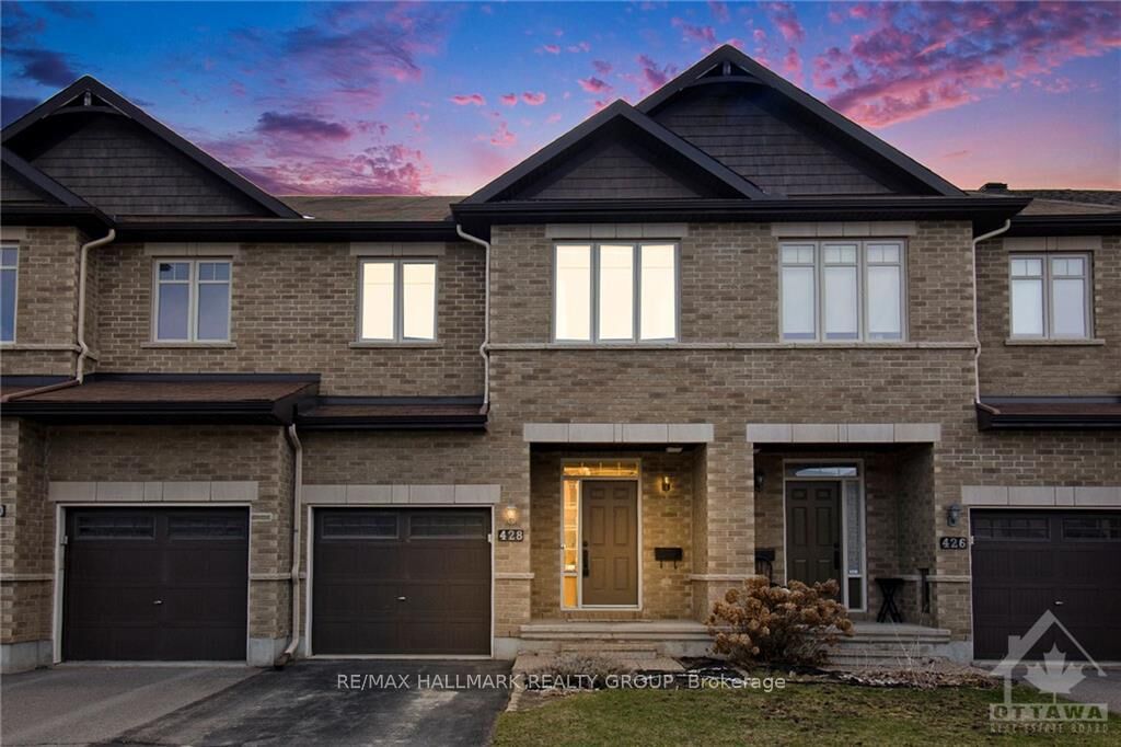 Property Photo: 428 Arncliffe Avenue ON K2W 0B7