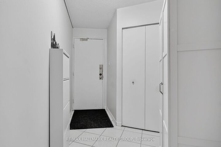 Property Photo: 1380 Prince Of Wales Drive 304 ON K2C 3N5