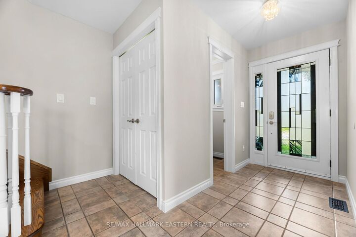 Property Photo: 51 Lyndale Crescent ON L1E 1W6