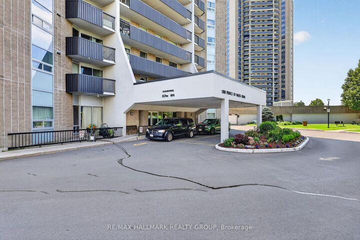 Photo de la propriété:  1380 Prince Of Wales Drive 703  ON K2C 3N5 