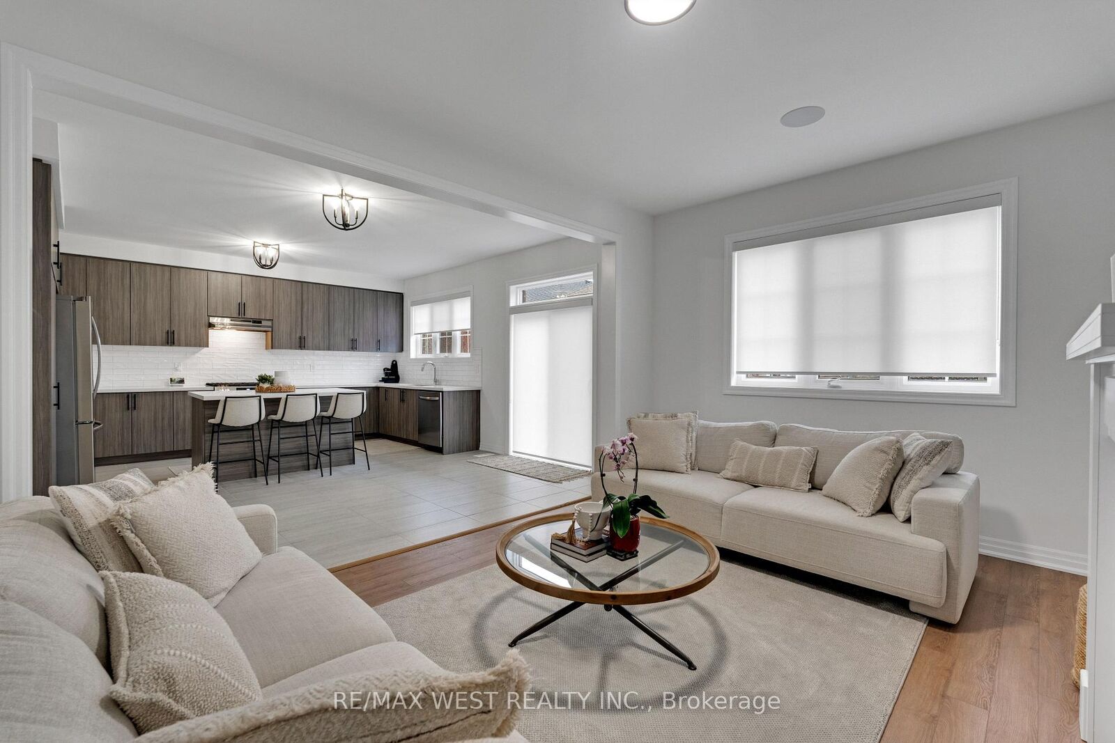 Property Photo: 24 Hanton Crescent ON L7E 2M3