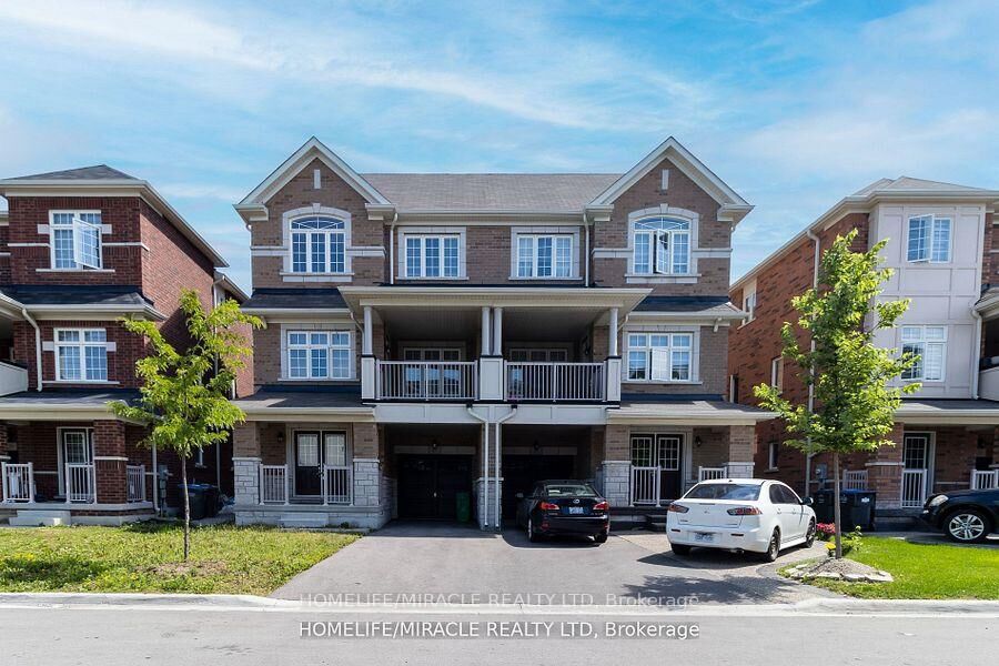 Property Photo: 27 Lowes Hill Circle ON L7C 4H5