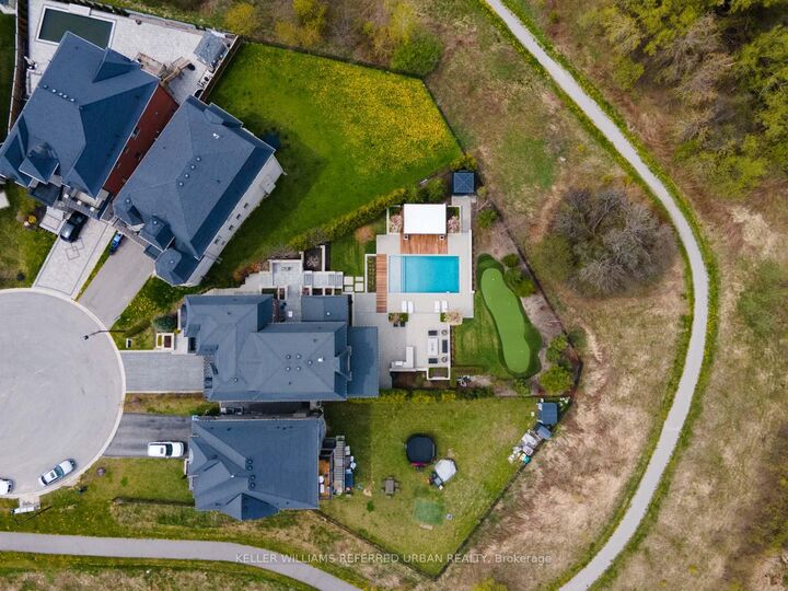 Property Photo: 61 Ria Court ON L7B 0N5