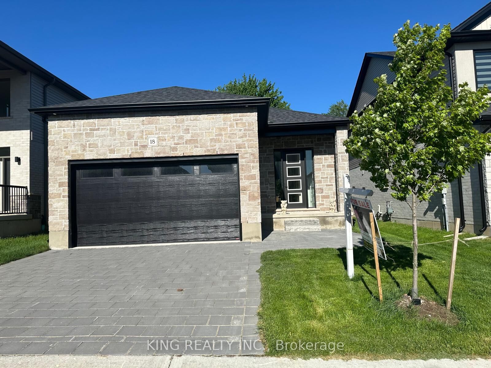 Property Photo: 7966 Fallon Drive 18 ON N0M 1V0