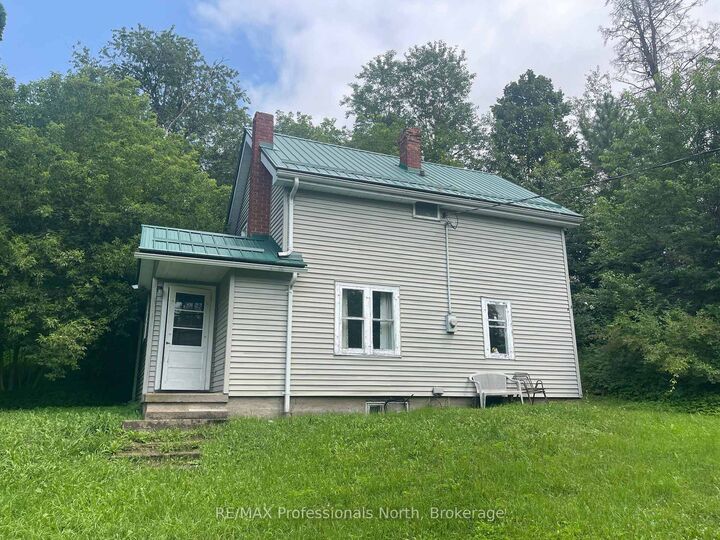 Property Photo: 1038 Gooderham Street ON K0M 1R0