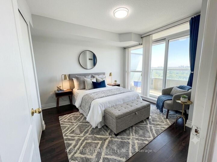 Property Photo:  60 Brian Harrison Way 2901  ON M1P 5J5 