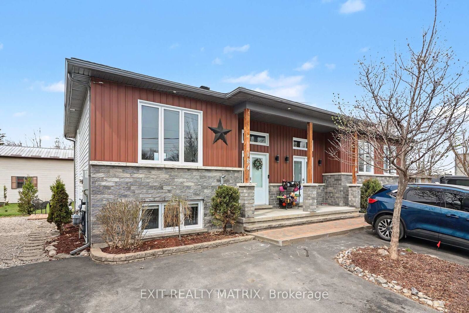 Property Photo:  184 Lavergne Street  ON K0A 3C0 