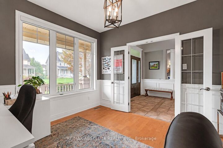 Property Photo: 26 Cypress Gardens ON K2S 1W6
