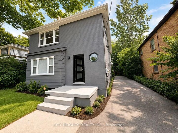 Property Photo:  206 Barry Place  ON N6H 1K1 