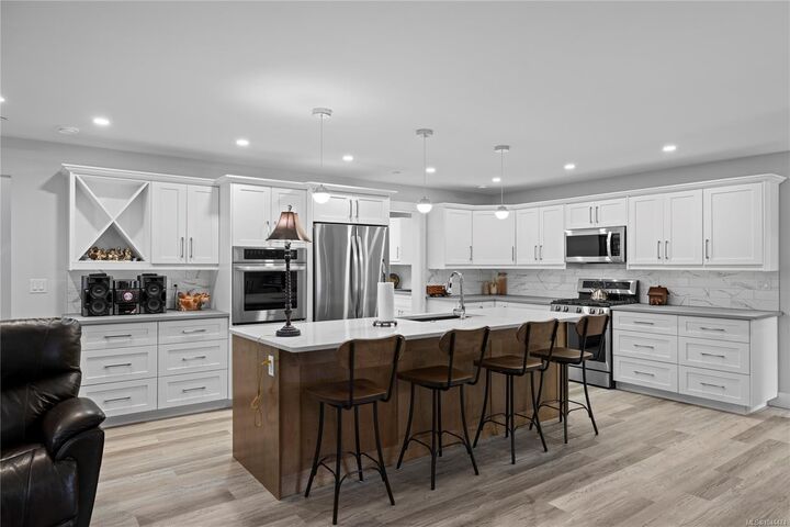Property Photo: 242 Sunningdale Rd E BC V9K 1L3