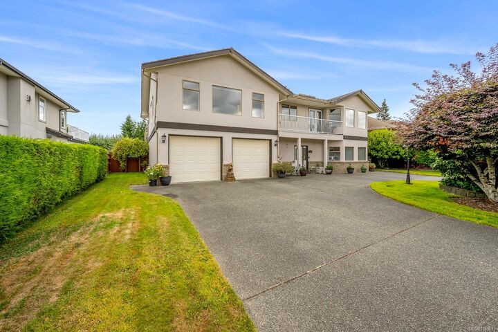Property Photo: 1564 Trumpeter Cres SW BC V9N 8W6