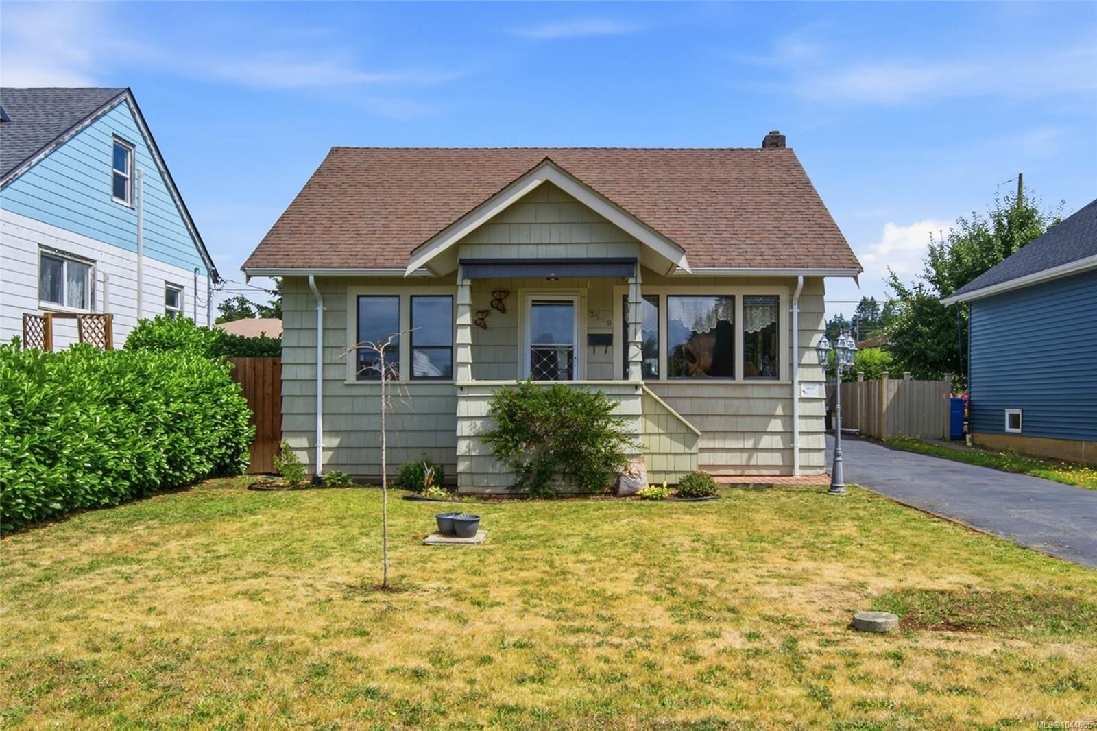 Property Photo: 3529 9th Ave BC V9Y 4T4