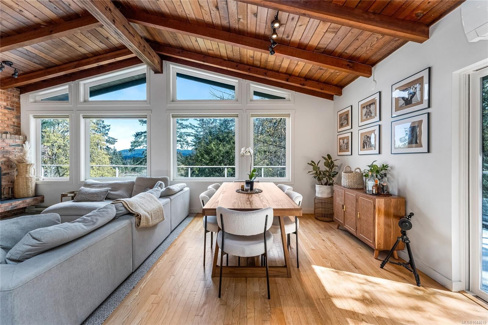 Property Photo: 2083 North End Rd BC V8K 1E1