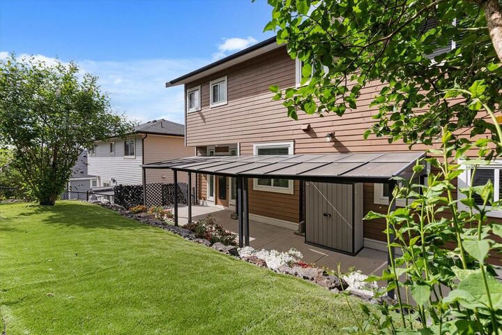 Property Photo: 50778 Ledgestone Place 63 BC V2P 0E7