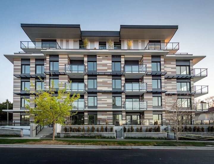 Property Photo: 488 W 58th Avenue 302 BC V5X 1V5