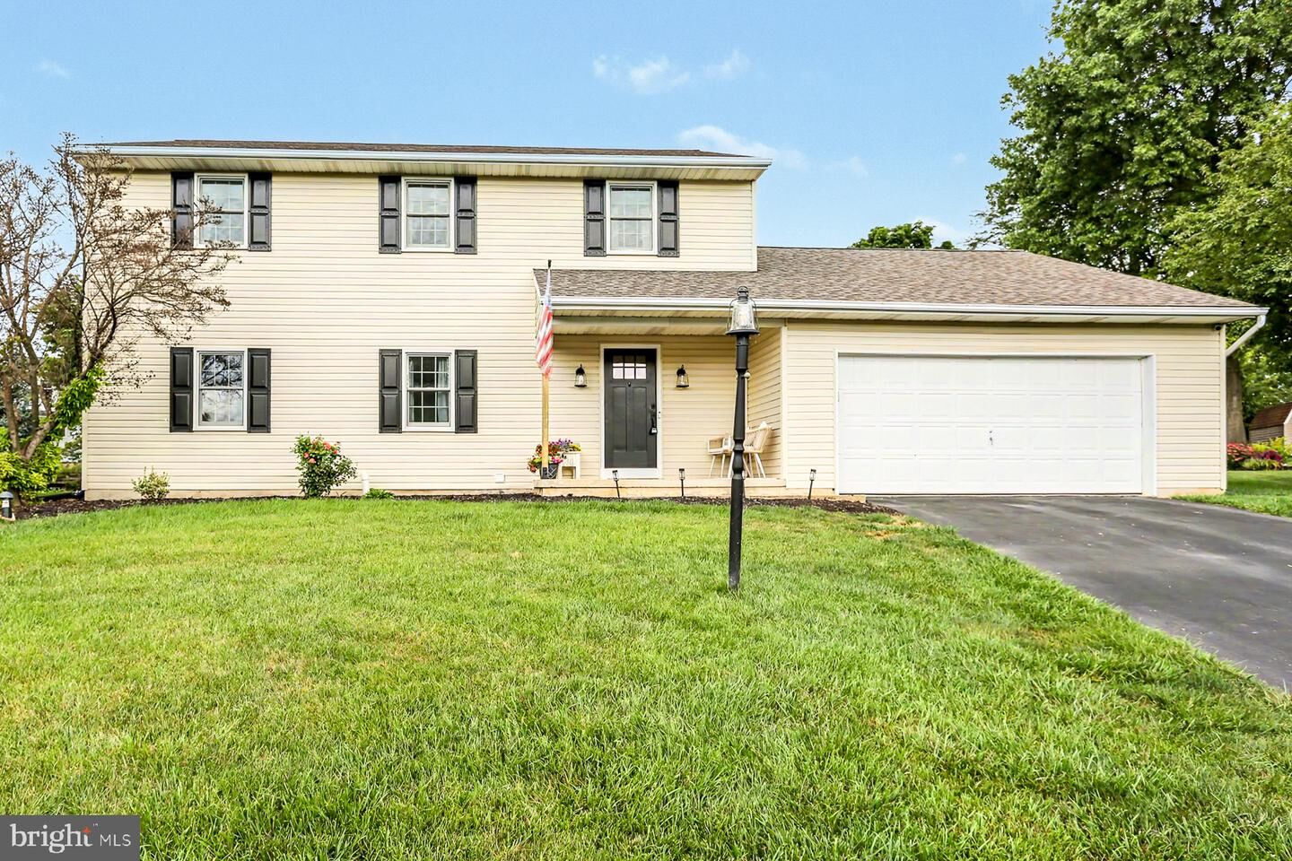 Property Photo:  401 Greenfield Drive  PA 17042 