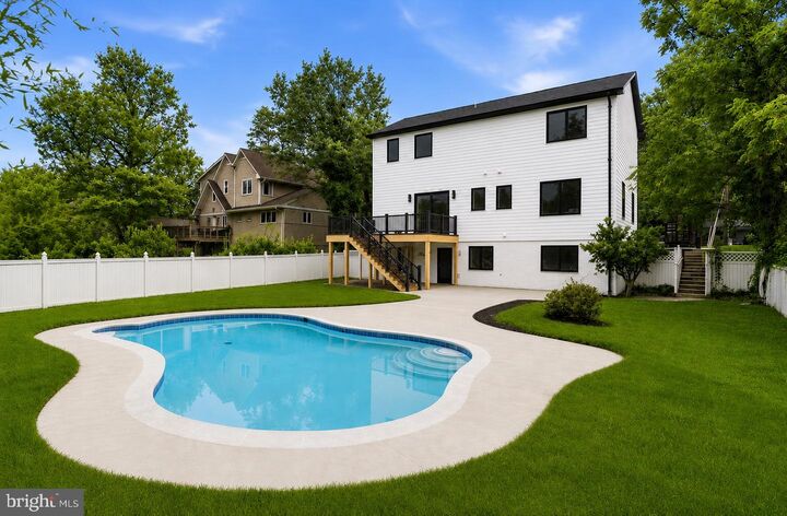 Property Photo: 9331 E Parkhill Drive MD 20814
