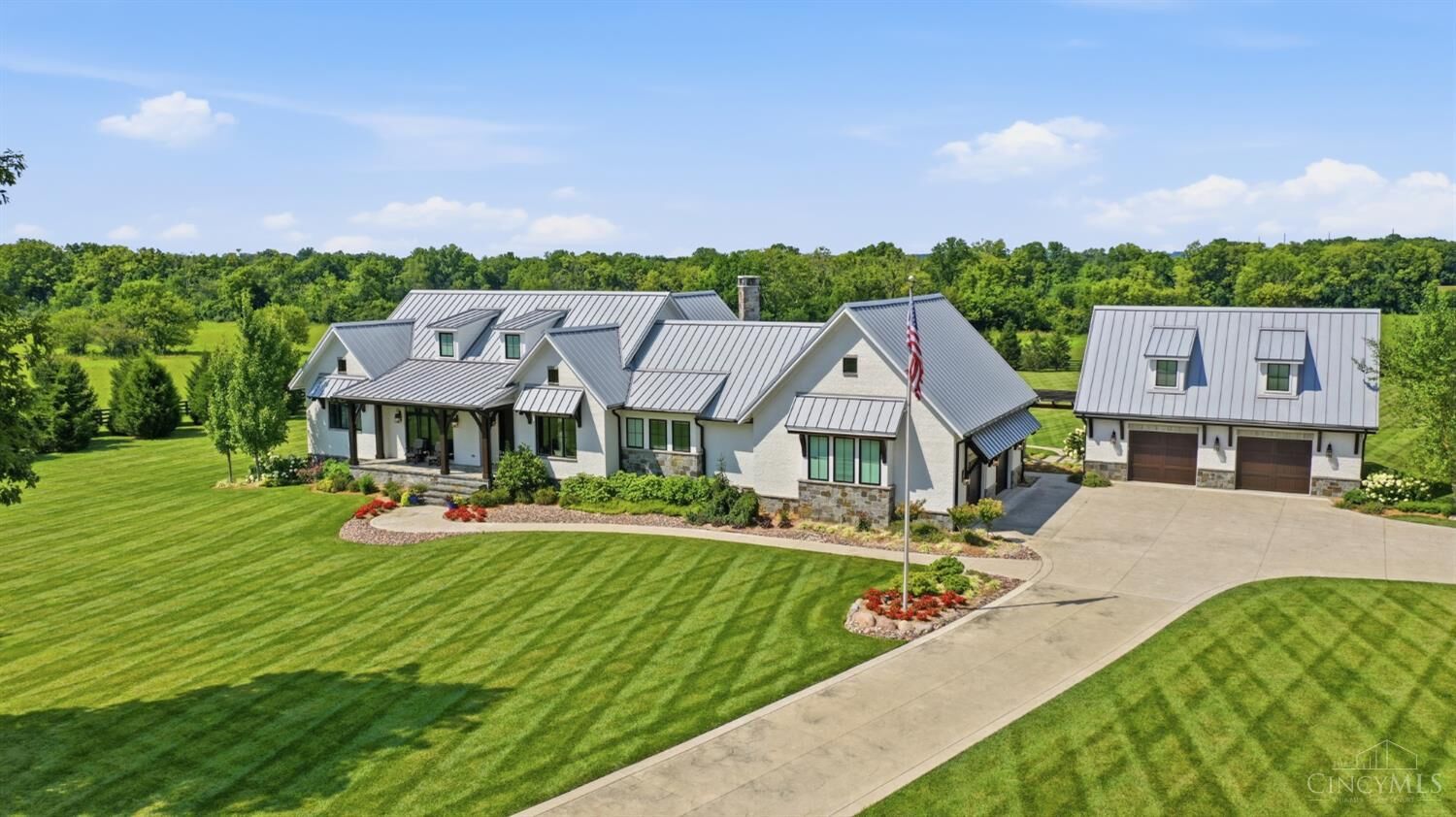 Property Photo:  3556 Centerville  OH 45370 