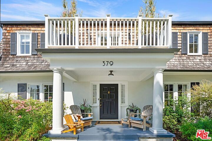 Property Photo: 379 N Ridgewood Pl CA 90004