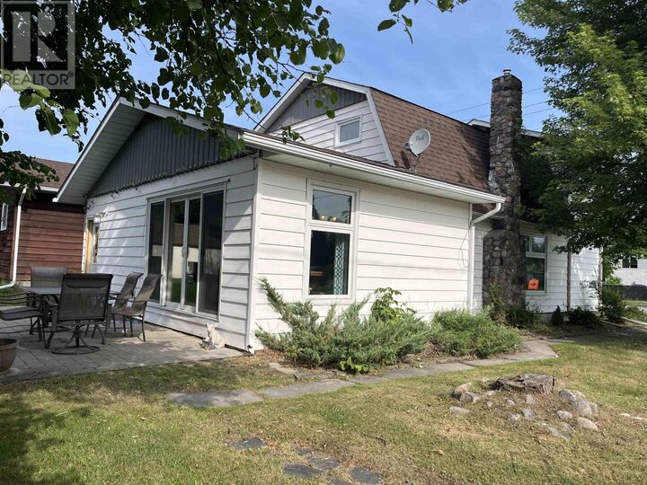 Property Photo: 633 Church St ON P9A 1E7