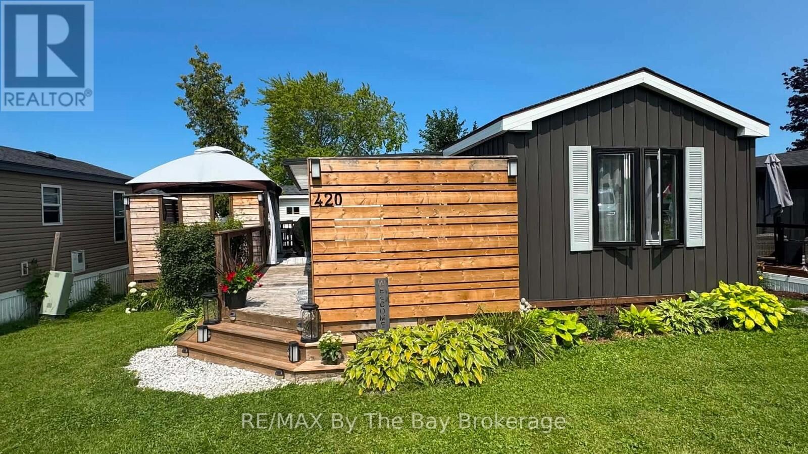 Property Photo:  225 Platten Boulevard 420  ON L9L 1B4 