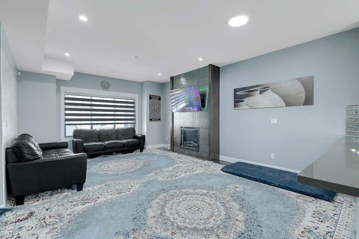 Property Photo: 6971 122 Street 17 BC V3W 1B6