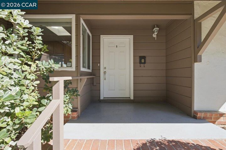 Property Photo: 3818 Beechwood Dr CA 94519