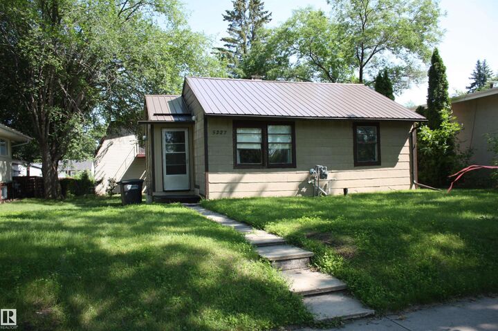 5227 51 Street — photo 1