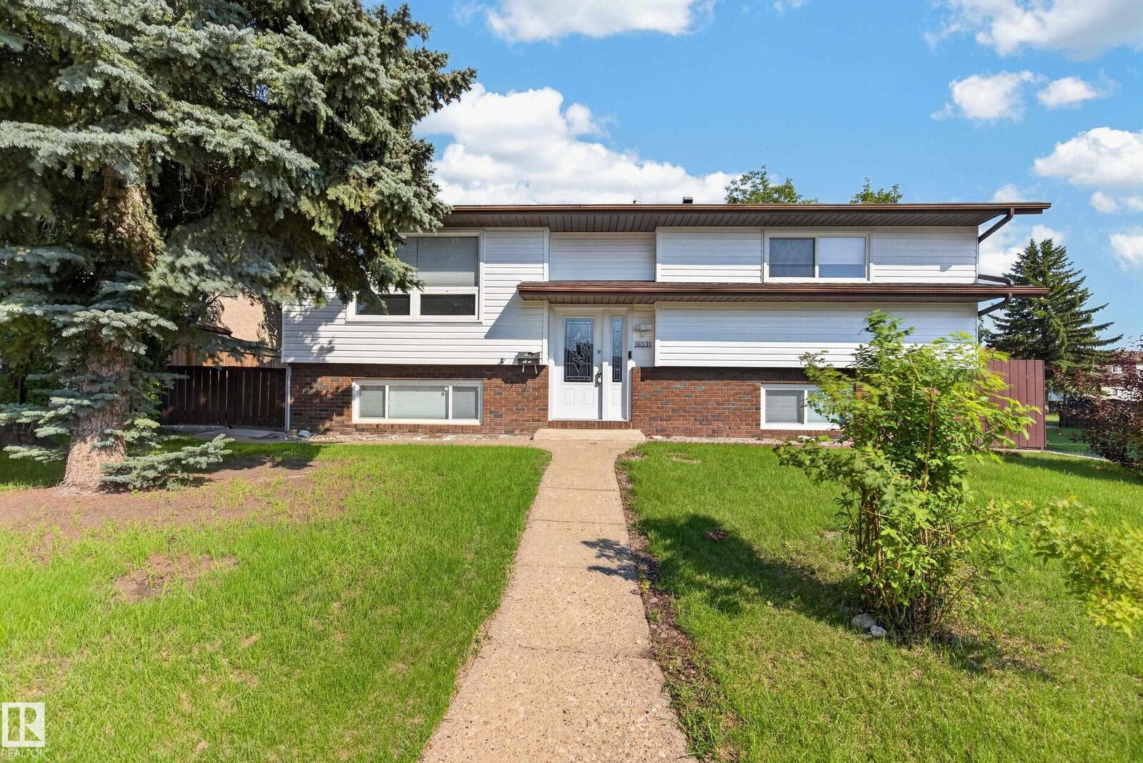 Property Photo:  16531 116 Street NW  AB T5X 4B2 