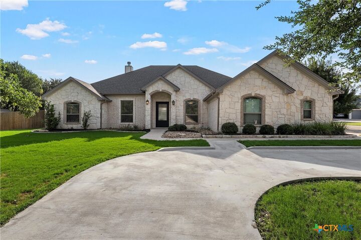 Property Photo:  17 Vista De Luna Lane  TX 76513 