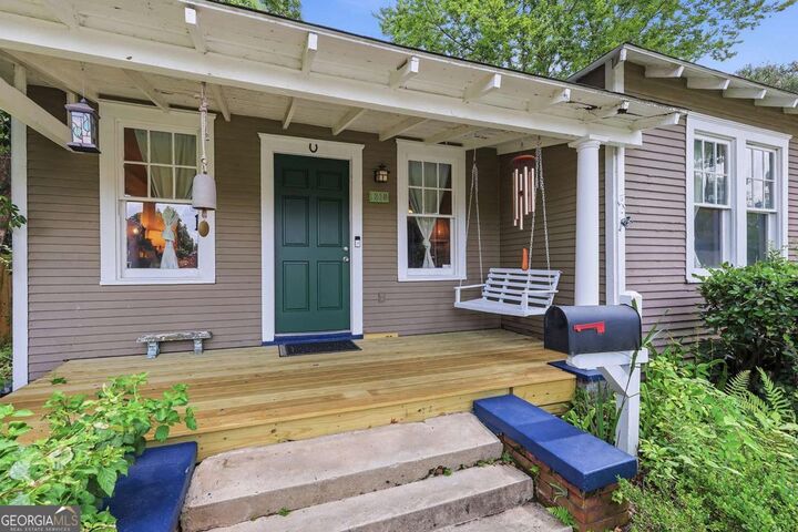 Property Photo: 1218 E 48th Street GA 31404