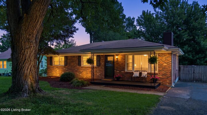 Property Photo:  6905 Homestead Dr  KY 40214 