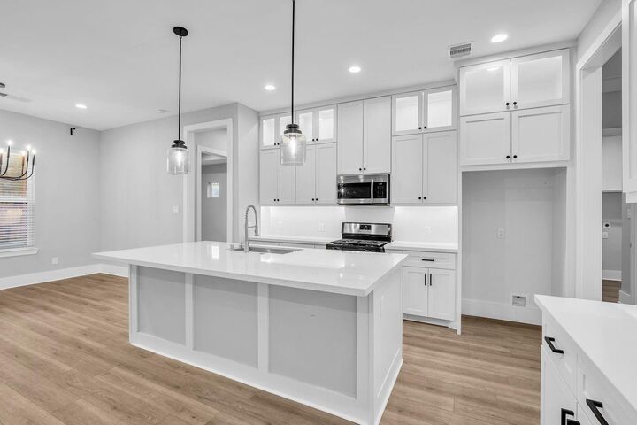 Property Photo: 2627 Carmel Street TX 77091
