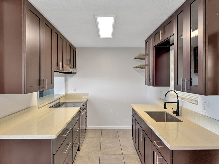Property Photo: 100 Hoomalu St HI 96720
