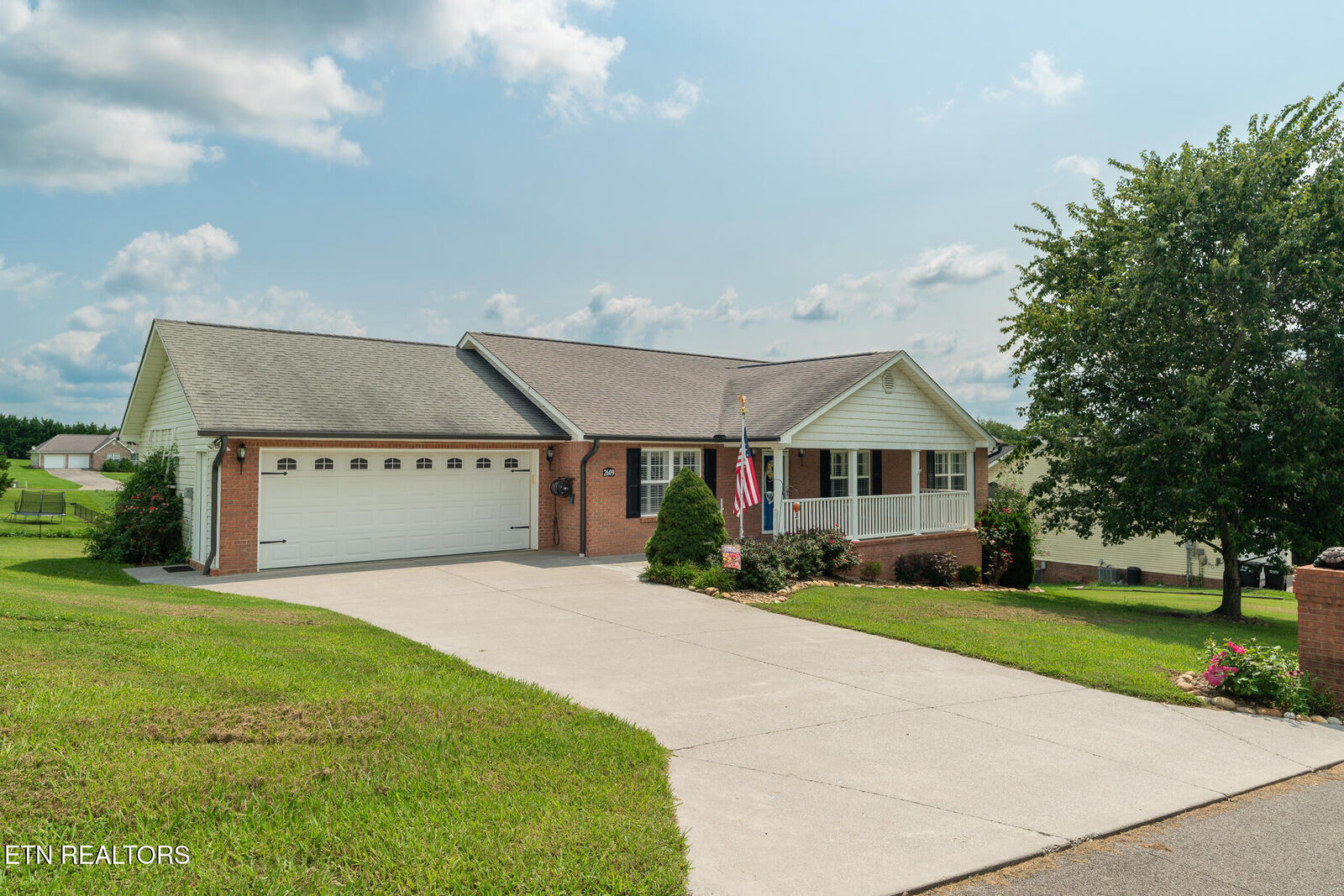 Property Photo: 2609 Covington Circle TN 37876
