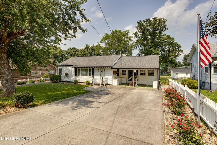 Property Photo:  111 Sunset Drive  TN 37748 