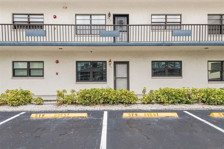 Property Photo:  5990 Terrace Park Drive N 103  FL 33709 