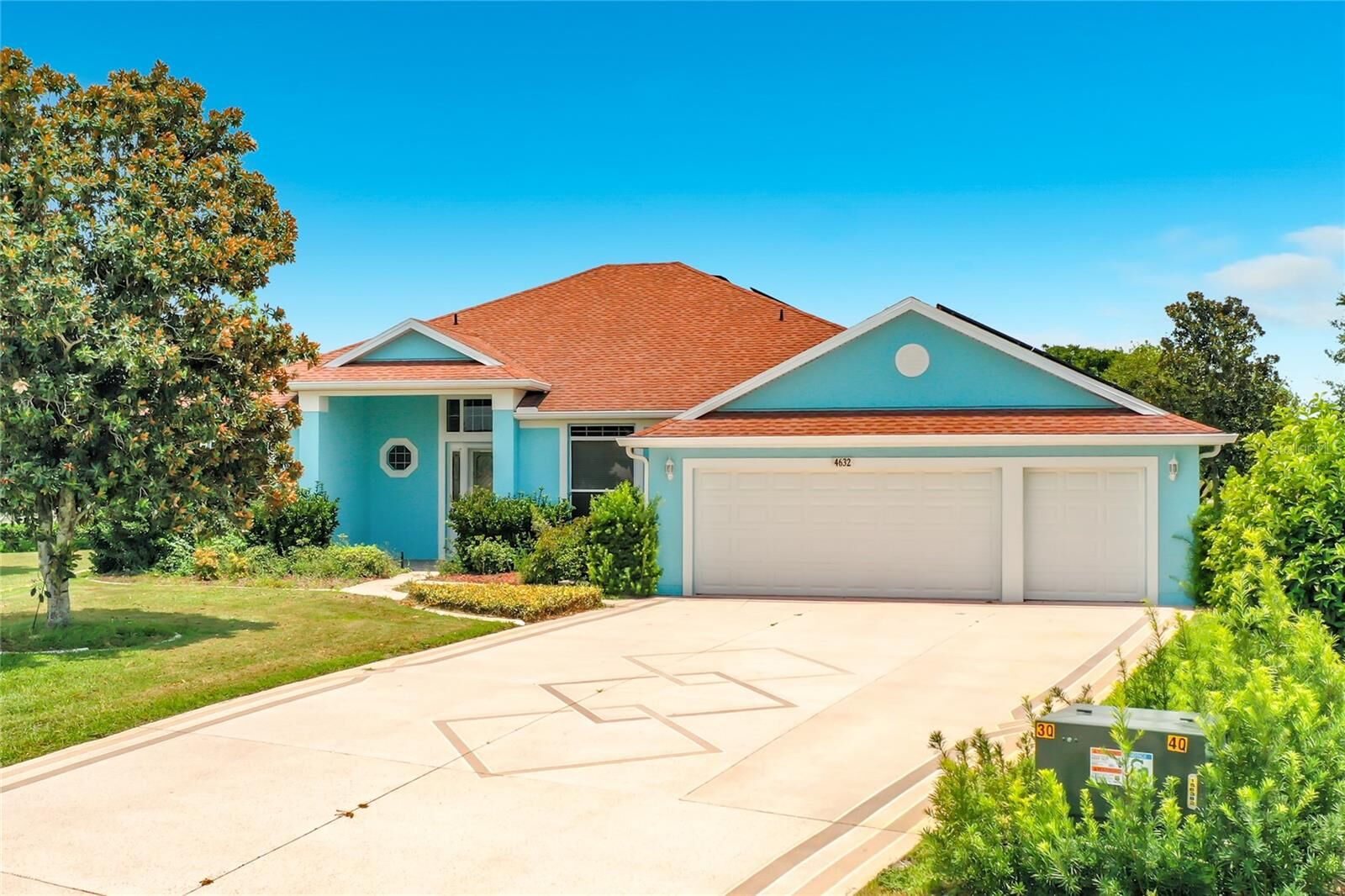 Property Photo:  4632 Nottoway  FL 34748 