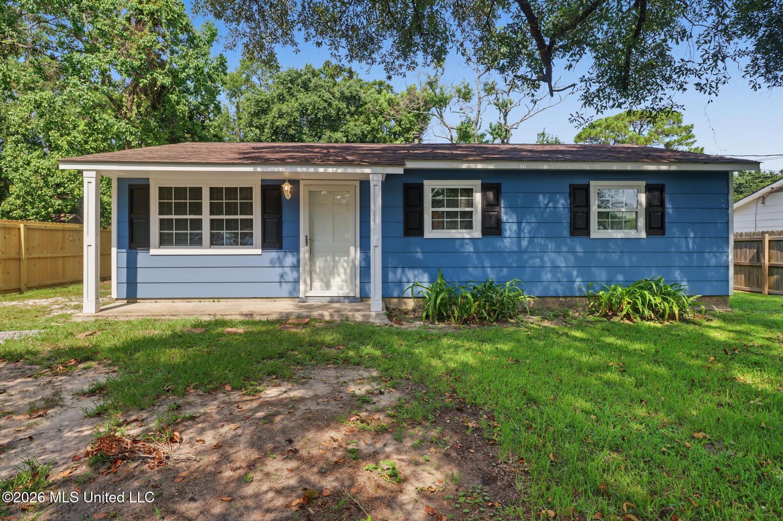 Property Photo:  117 Galloway Street  MS 39560 