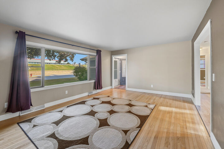 Property Photo: 466 N Henninger St WI 53050