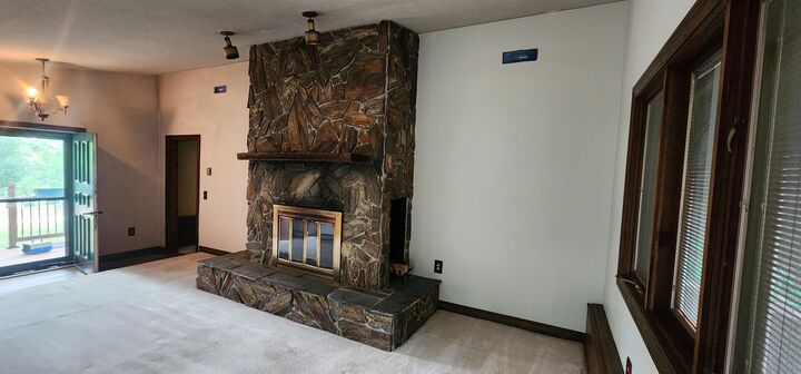Property Photo:  625 1/2 5th St SE  ND 58701 