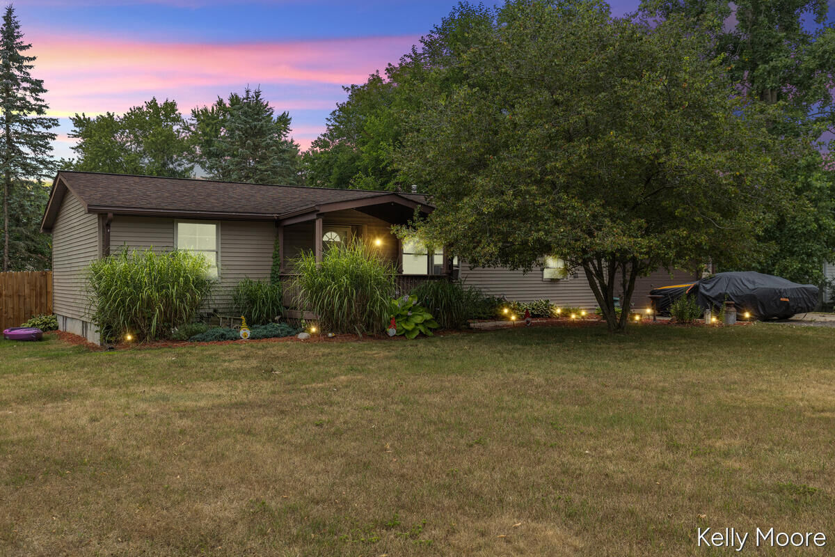 Property Photo:  2542 E Bluewater Highway  MI 48846 