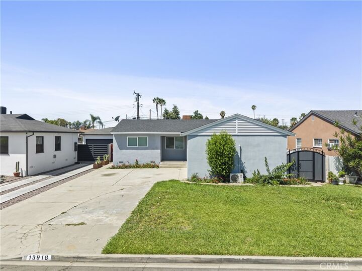 Property Photo:  13918 Anola  CA 90605 
